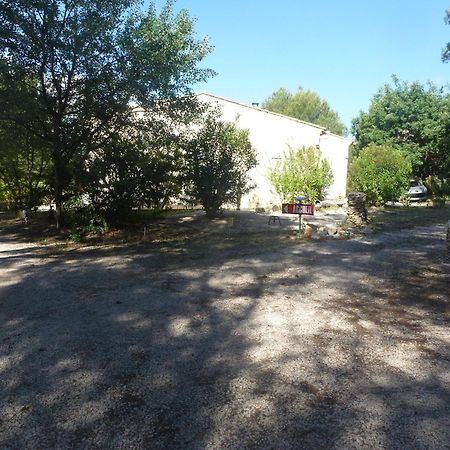 Chambre D'Hotes La Pinede Lambesc Esterno foto