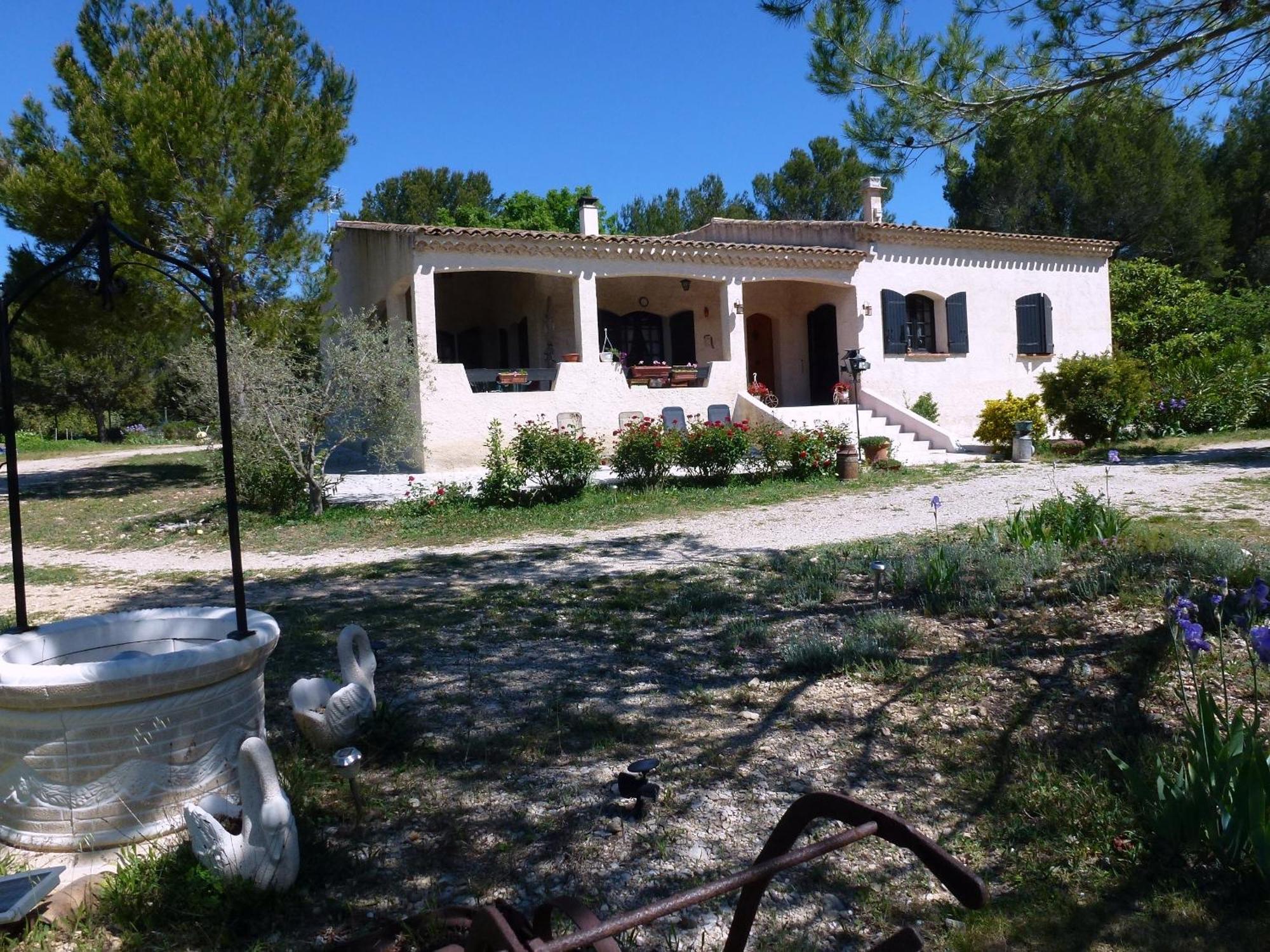 Chambre D'Hotes La Pinede Lambesc Esterno foto