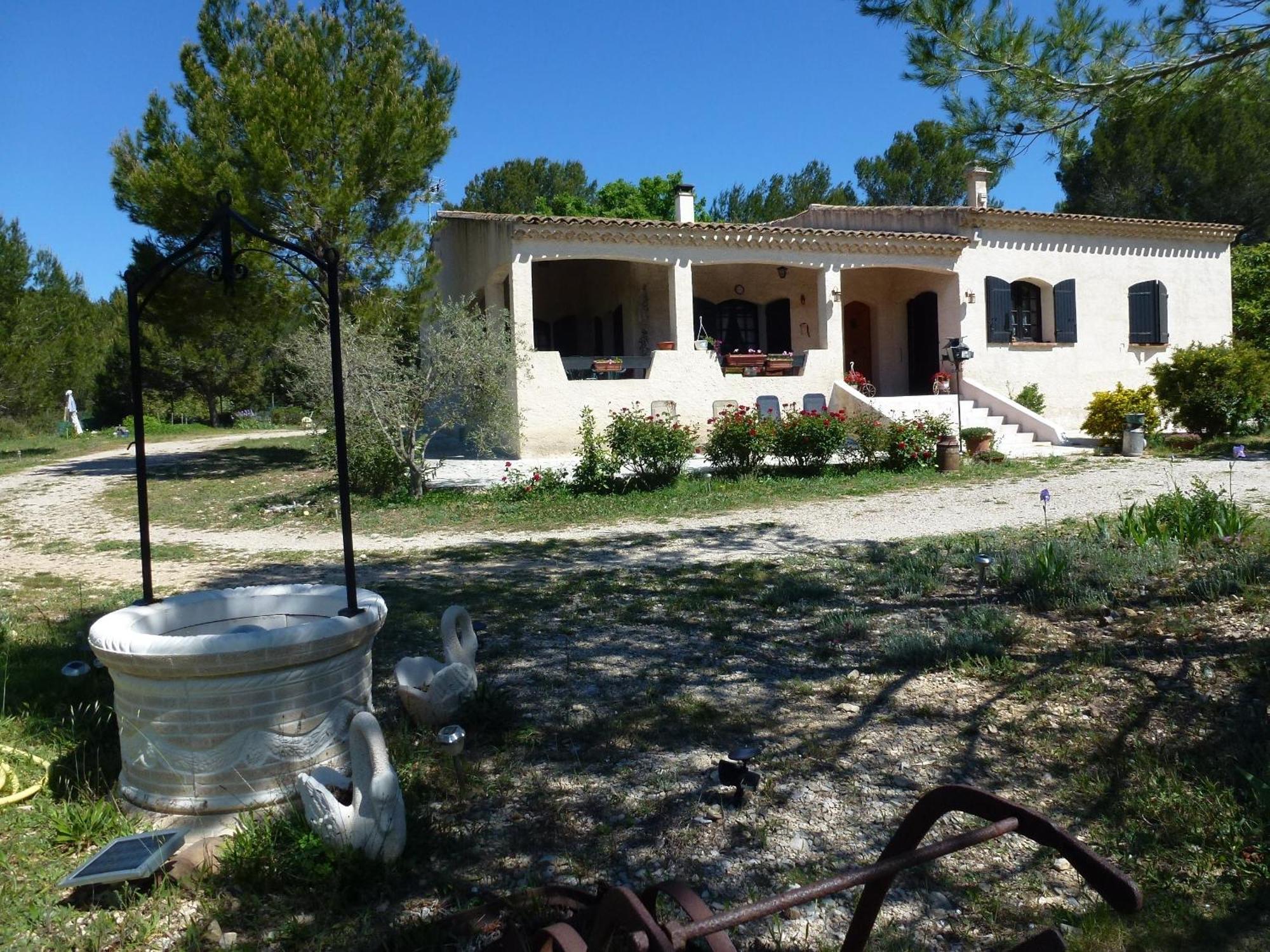 Chambre D'Hotes La Pinede Lambesc Esterno foto