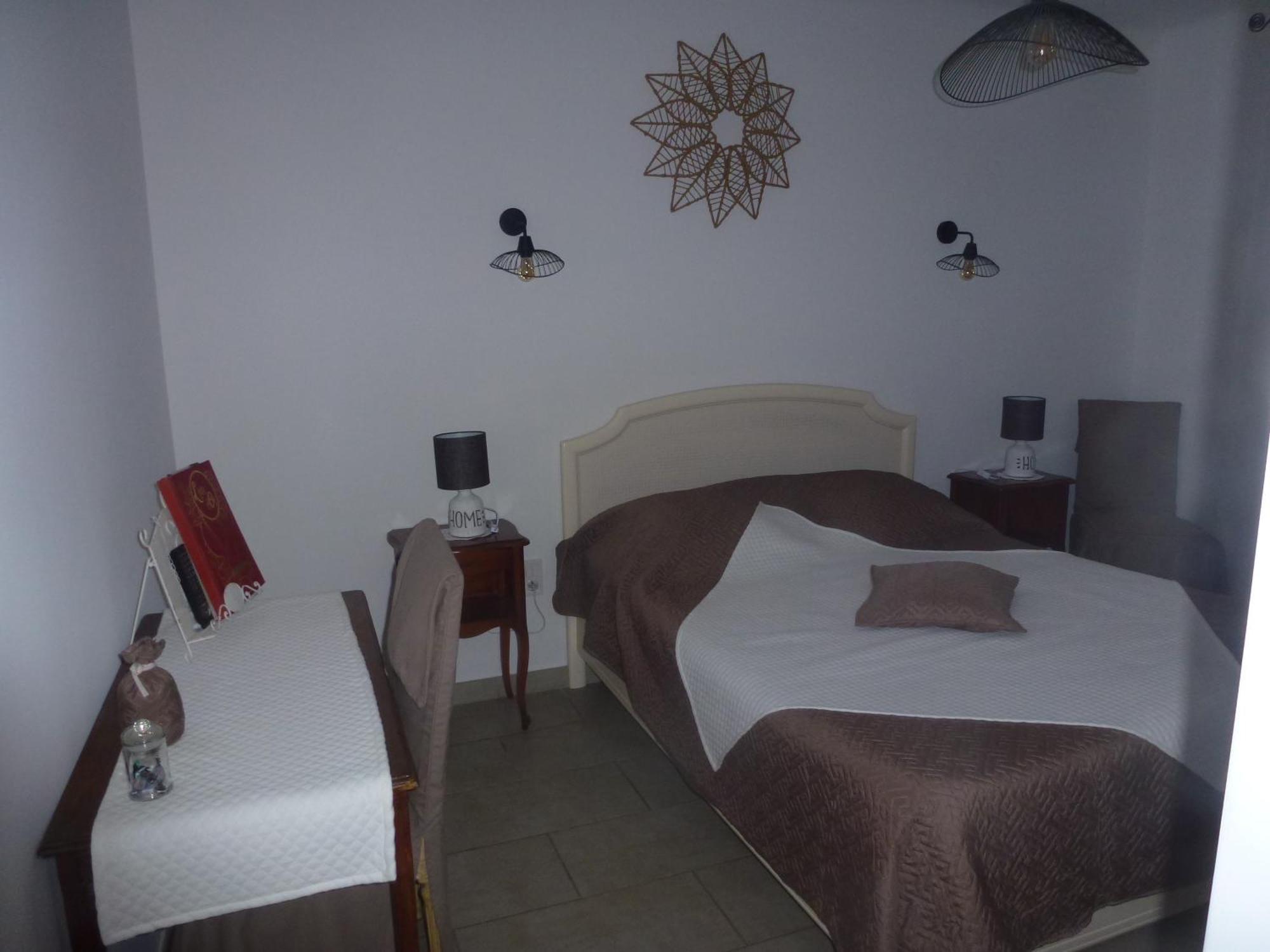 Chambre D'Hotes La Pinede Lambesc Esterno foto